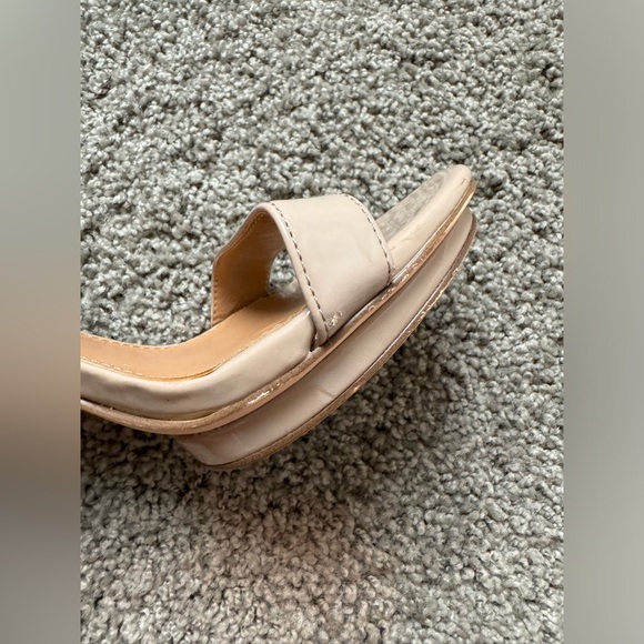 Calvin Klein Vivian Platform Sandals - Picture 10 of 12